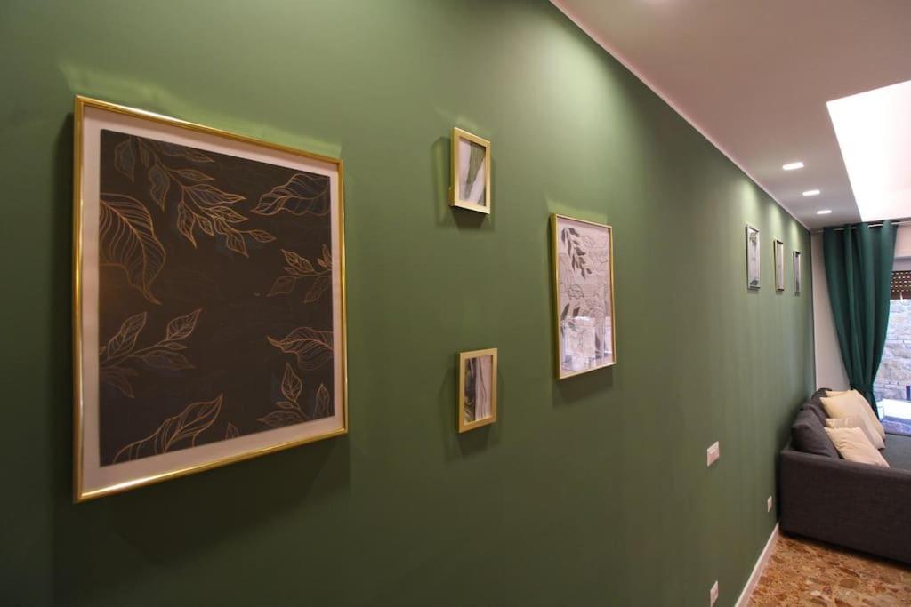Delicious 2 Bed Room Apartment And Garden By Yh Rom Exterior foto